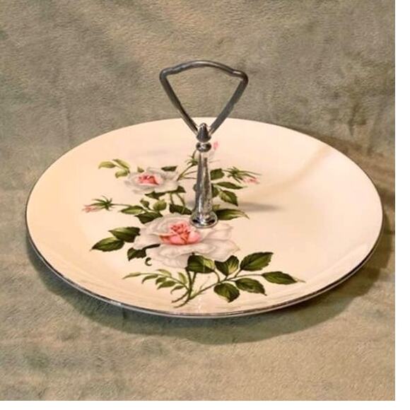 Vintage Crooksville USA Rose Design Porcelain 9 1/4" Serving Plate (1950s) - Picture 2 of 7